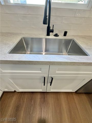 1505 FLAG Circle, Las Vegas, NV 89102