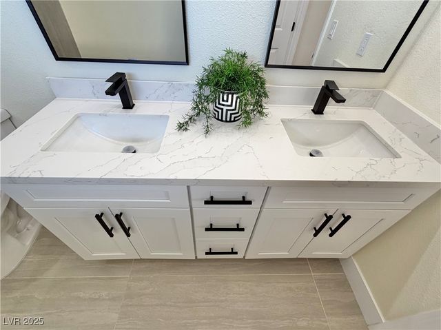 1505 FLAG Circle, Las Vegas, NV 89102