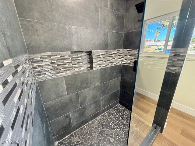 1505 FLAG Circle, Las Vegas, NV 89102