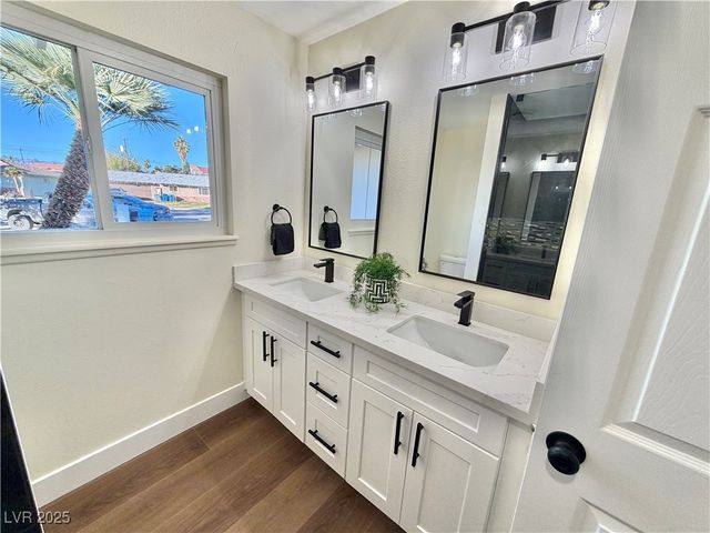 1505 FLAG Circle, Las Vegas, NV 89102