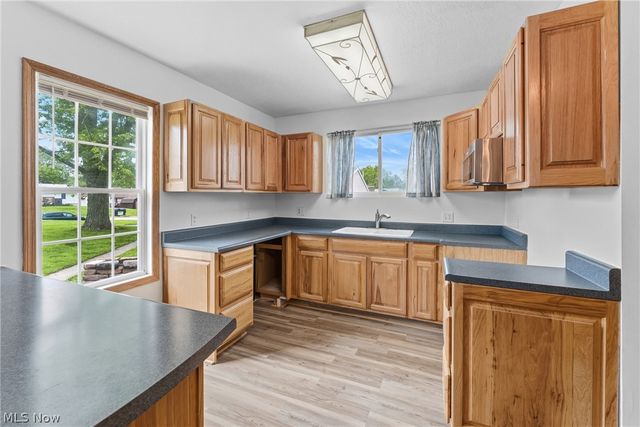 2906 Lincoln Way NW, Massillon, OH 44647