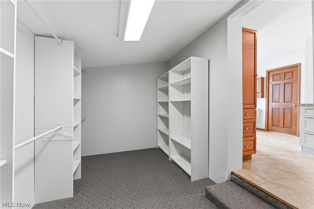 2906 Lincoln Way NW, Massillon, OH 44647