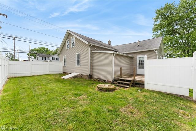2906 Lincoln Way NW, Massillon, OH 44647