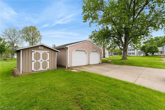 2906 Lincoln Way NW, Massillon, OH 44647