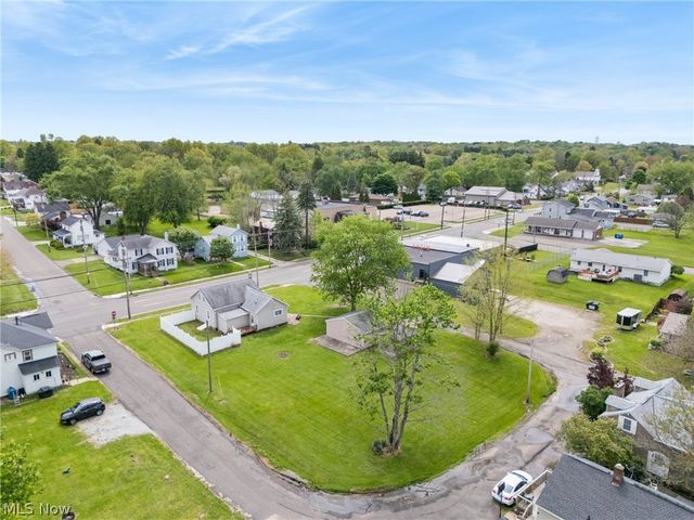 2906 Lincoln Way NW, Massillon, OH 44647
