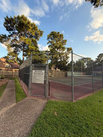 5515 Strack Road 121, Houston, TX 77069