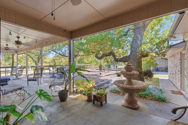 116 Cromeans Street, Jacksboro, TX 76458