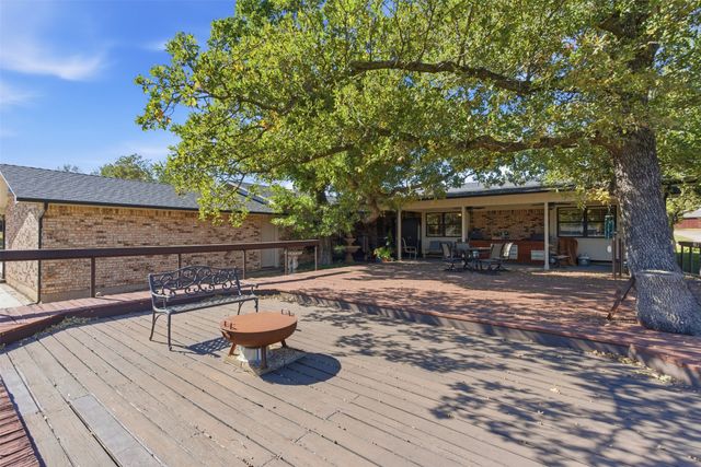 116 Cromeans Street, Jacksboro, TX 76458