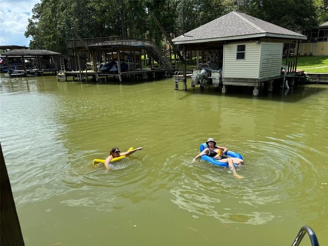 270 Lake Grove Drive, Coldspring, TX 77331