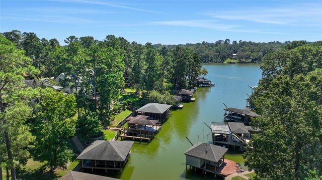 270 Lake Grove Drive, Coldspring, TX 77331