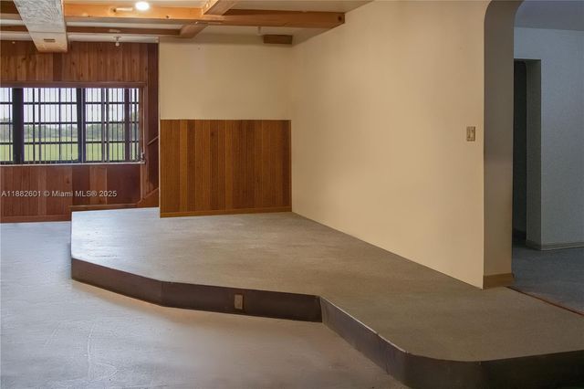 2051 NW 179th St, Miami Gardens, FL 33056