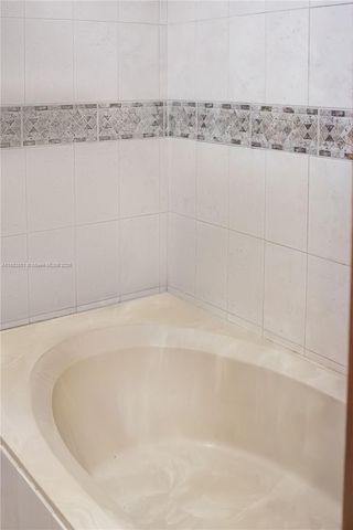 2051 NW 179th St, Miami Gardens, FL 33056