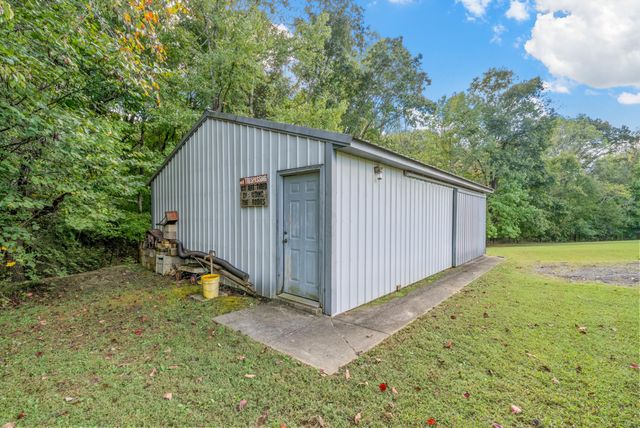 2262 Lock B Rd, N, Clarksville, TN 37043