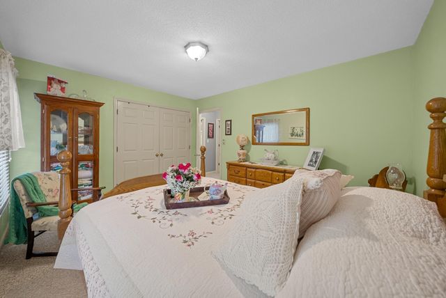 2262 Lock B Rd, N, Clarksville, TN 37043