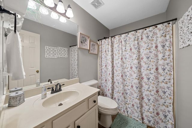 2262 Lock B Rd, N, Clarksville, TN 37043