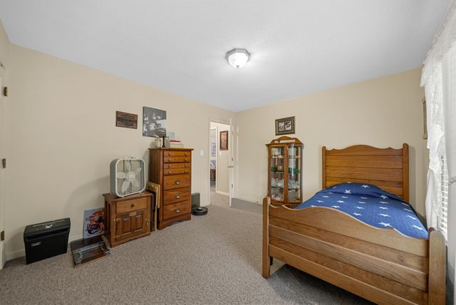 2262 Lock B Rd, N, Clarksville, TN 37043