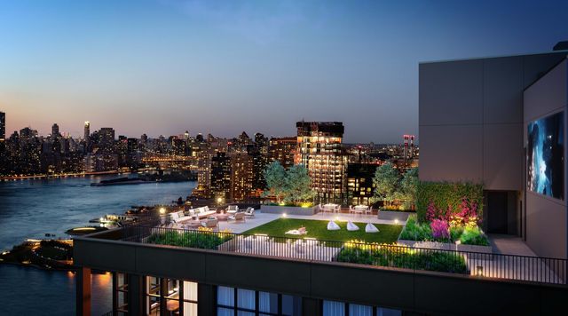 29 HURON Street 12DE, New York City, NY 11222