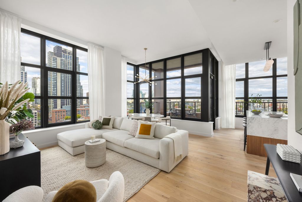 29 HURON Street 12DE, New York City, NY 11222