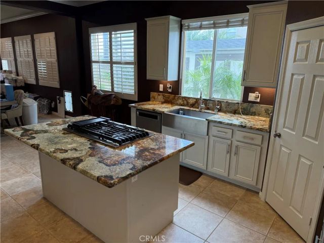 1125 Pamplona, Riverside, CA 92508