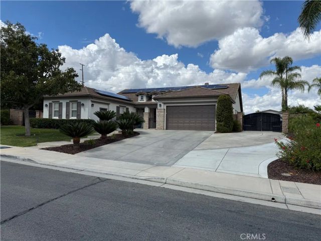 1125 Pamplona, Riverside, CA 92508