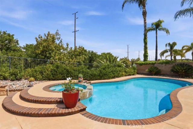 1125 Pamplona, Riverside, CA 92508