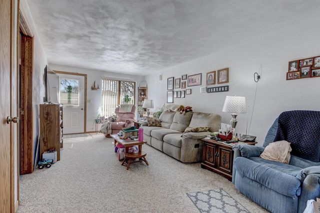 601 E FOREST STREET, Black Creek, WI 54106