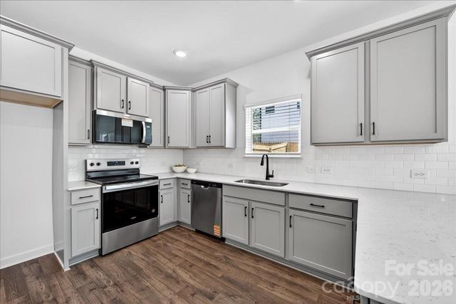 2028 Mandarin Boulevard, Charlotte, NC 28205