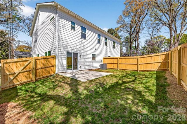 2028 Mandarin Boulevard, Charlotte, NC 28205