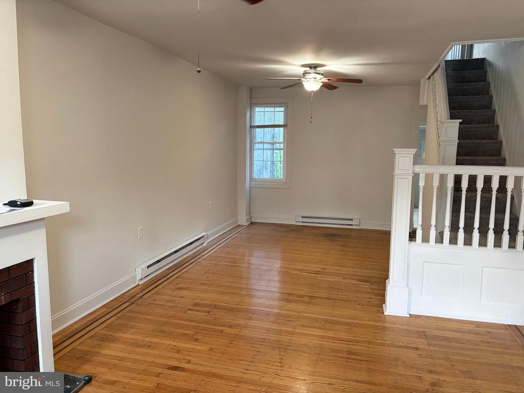 2333 E HUNTINGDON ST, PHILADELPHIA, PA 19125 — photo 2