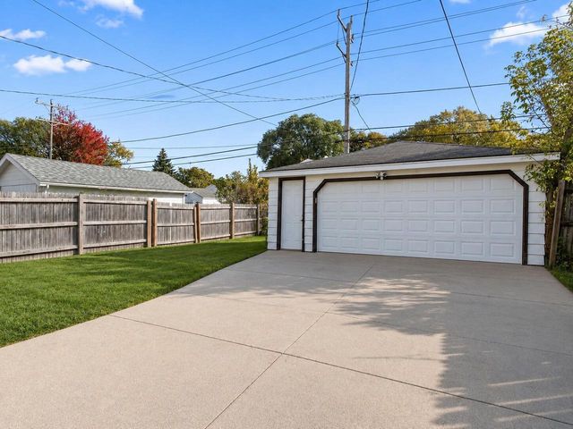 5076 N 47th STREET, Milwaukee, WI 53218