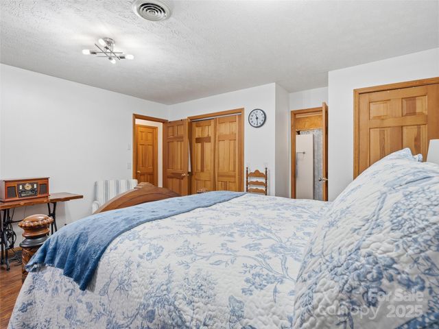 790 Country Club Drive, Canton, NC 28716