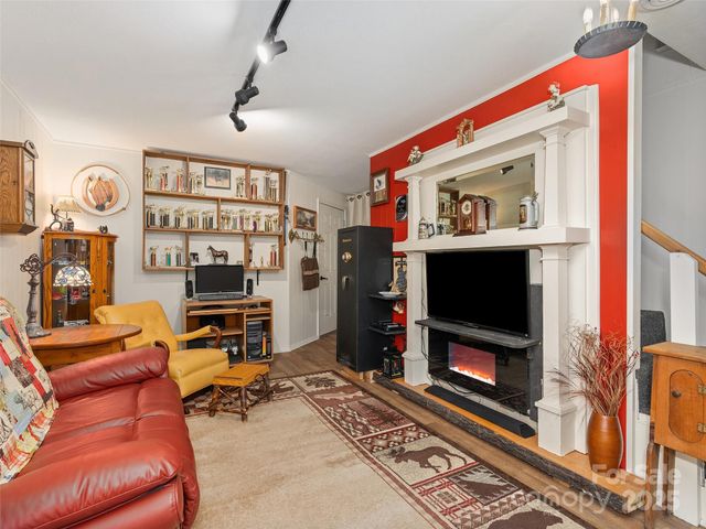 790 Country Club Drive, Canton, NC 28716