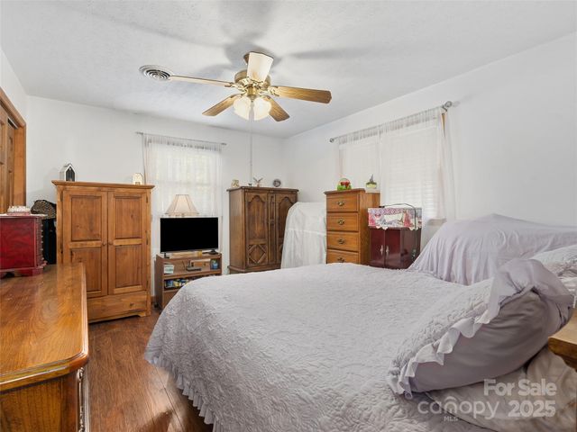 790 Country Club Drive, Canton, NC 28716