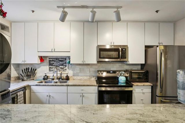 105 N River Drive C, Atlanta, GA 30350