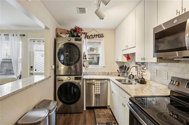 105 N River Drive C, Atlanta, GA 30350