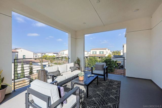 5300 Sweetwater Trl, San Diego, CA 92130