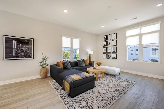 5300 Sweetwater Trl, San Diego, CA 92130