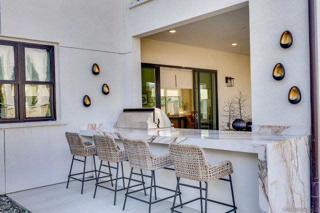 5300 Sweetwater Trl, San Diego, CA 92130