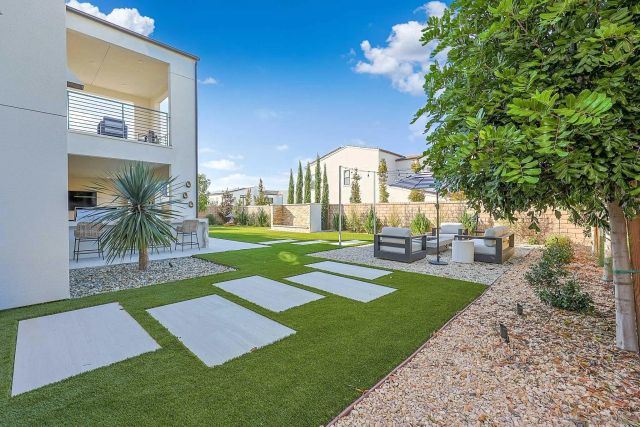 5300 Sweetwater Trl, San Diego, CA 92130