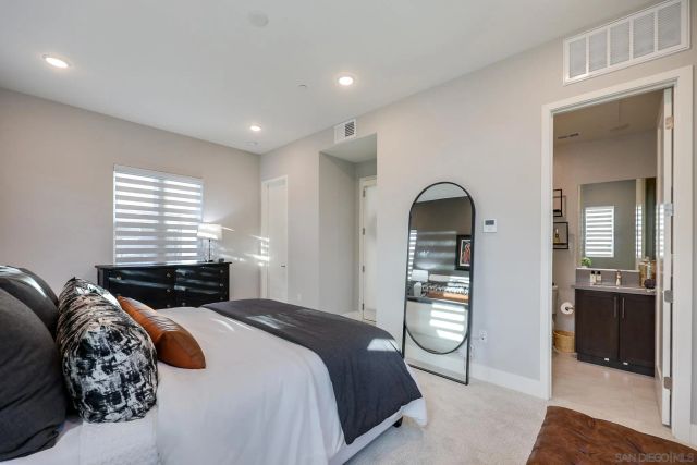 5300 Sweetwater Trl, San Diego, CA 92130