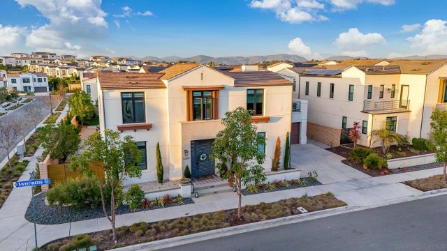 5300 Sweetwater Trl, San Diego, CA 92130