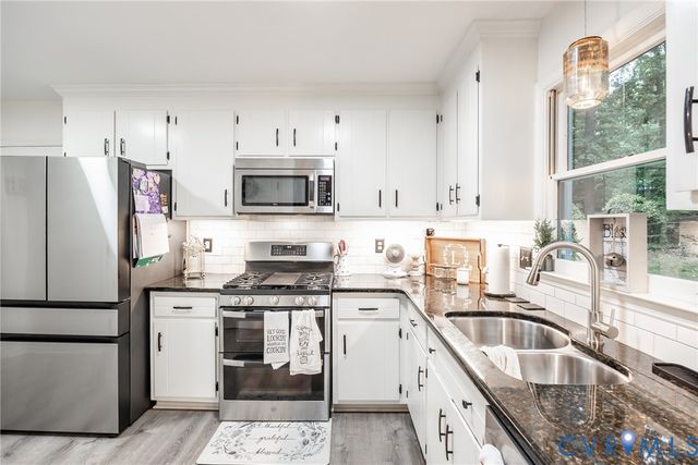 5603 Standing Oak Rd, Midlothian, VA 23112