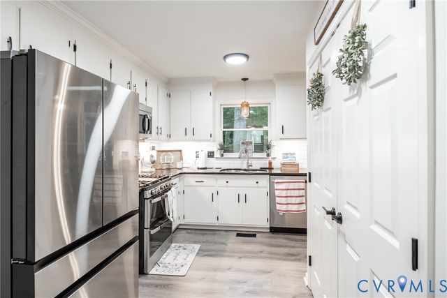 5603 Standing Oak Rd, Midlothian, VA 23112