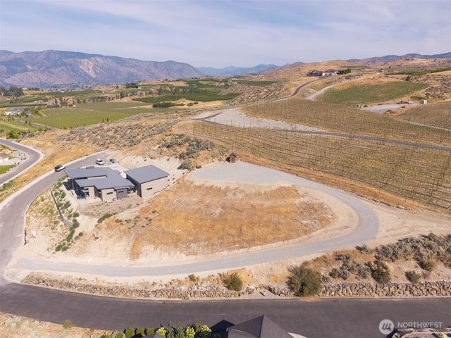 101 Lake Ridge Drive, Chelan, WA 98816