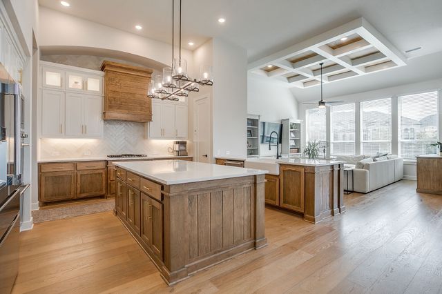 2137 Rolling Oaks Drive, Fort Worth, TX 76008
