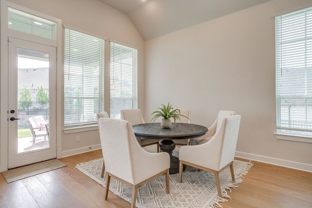 2137 Rolling Oaks Drive, Fort Worth, TX 76008