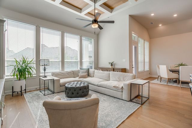 2137 Rolling Oaks Drive, Fort Worth, TX 76008