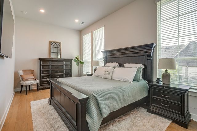 2137 Rolling Oaks Drive, Fort Worth, TX 76008