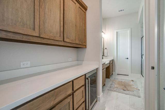 2137 Rolling Oaks Drive, Fort Worth, TX 76008