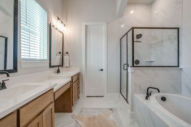2137 Rolling Oaks Drive, Fort Worth, TX 76008